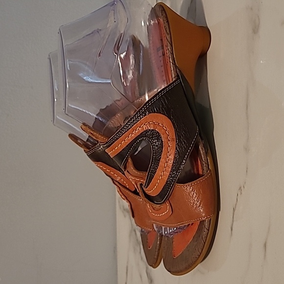 Think! Brown Burnt Orange Leather Sandals with Curved Straps EU 38 US 7.5 Boho - Picture 4 of 12